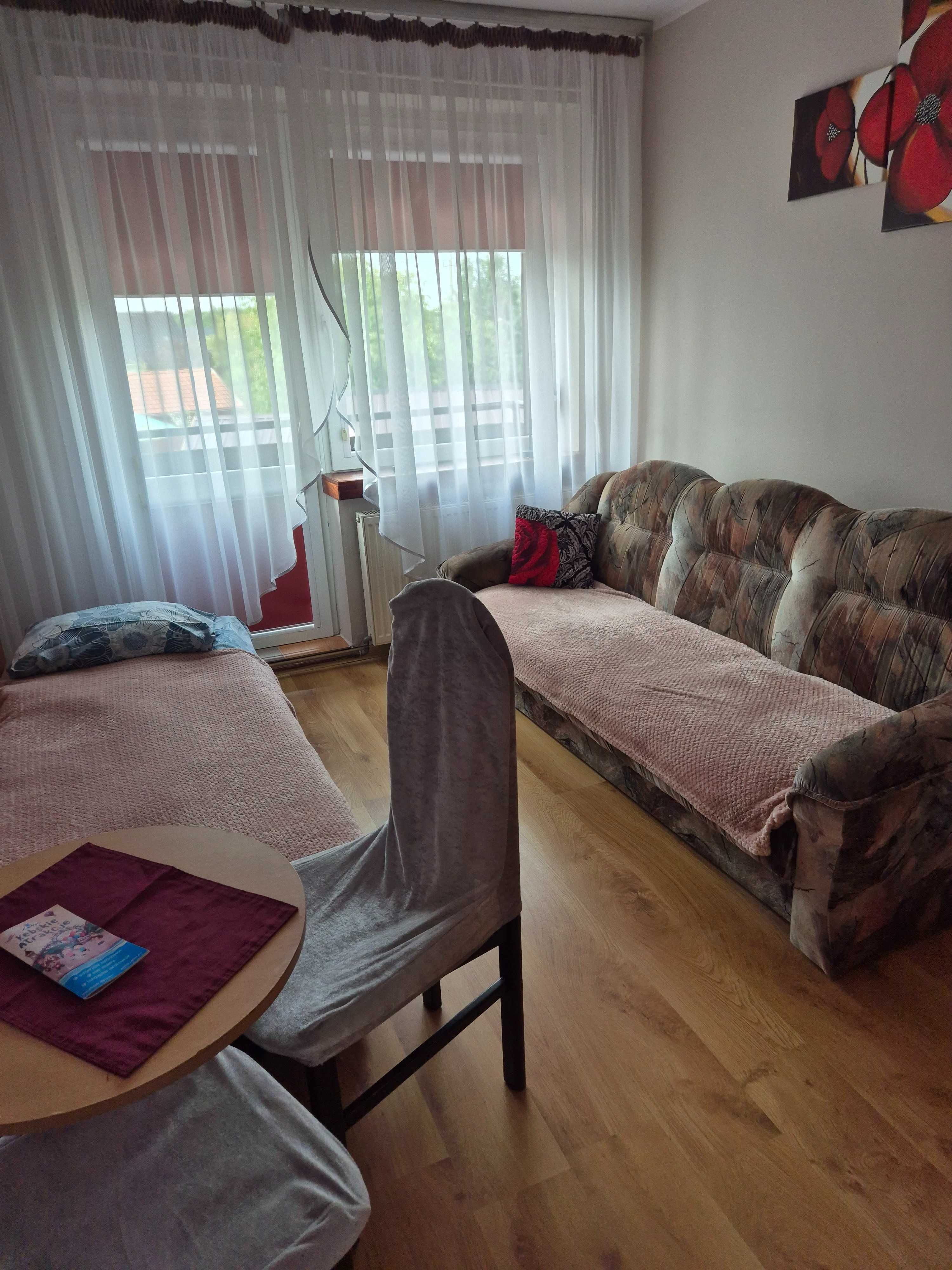 Noclegi w Domu pod lipą Pokoje nad Morzem Domki Spokojna Okolica TANIO