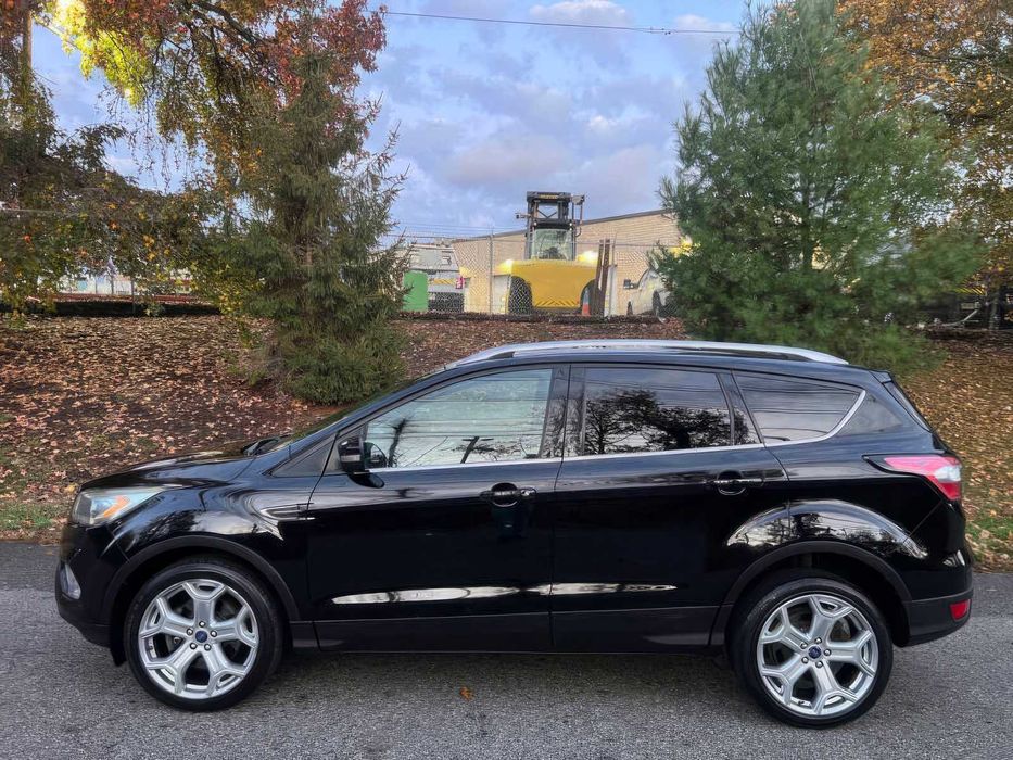 Ford Escape Titanium      2017