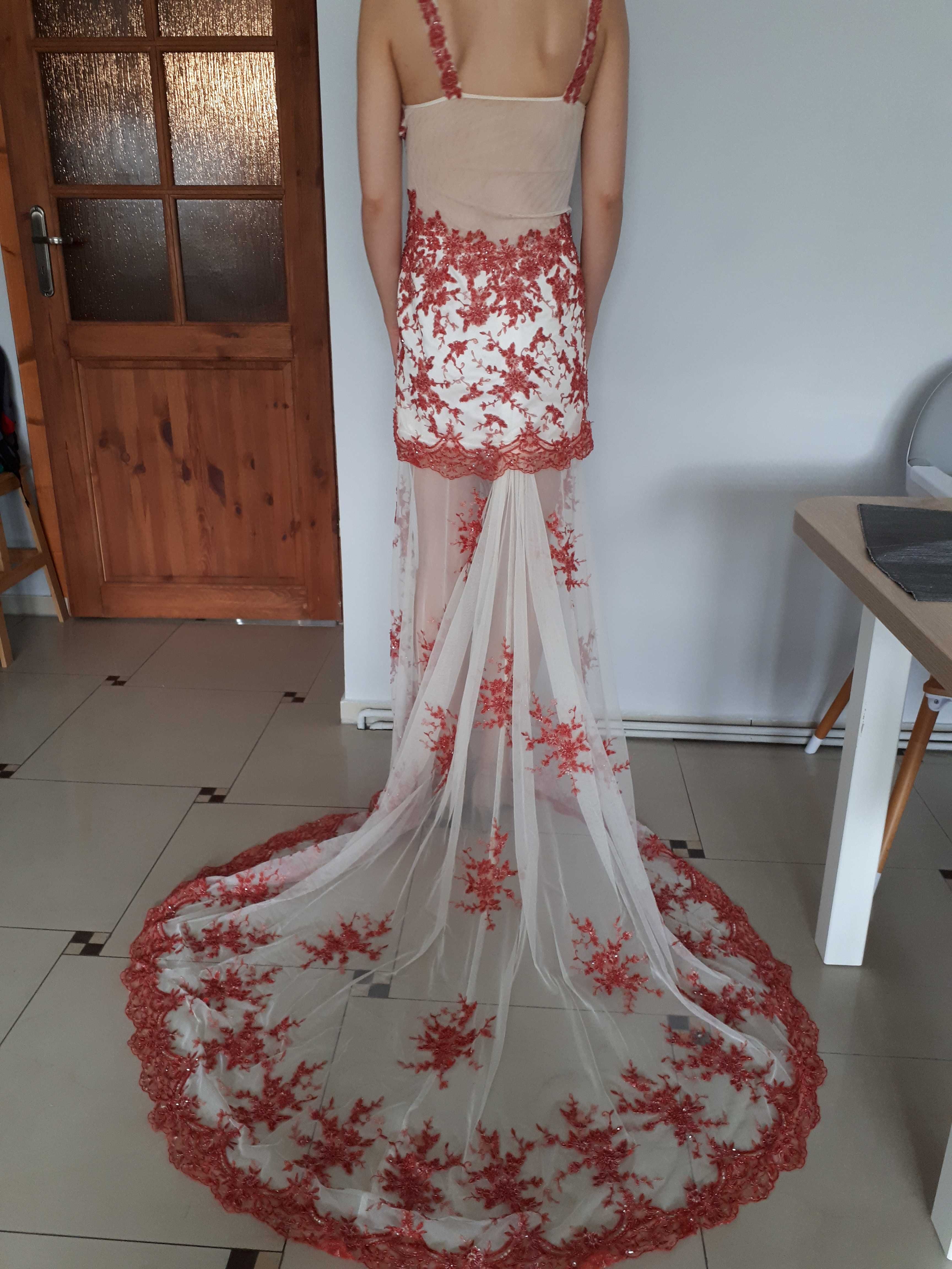 Sukienka koronka z odpinanym trenem na ślub