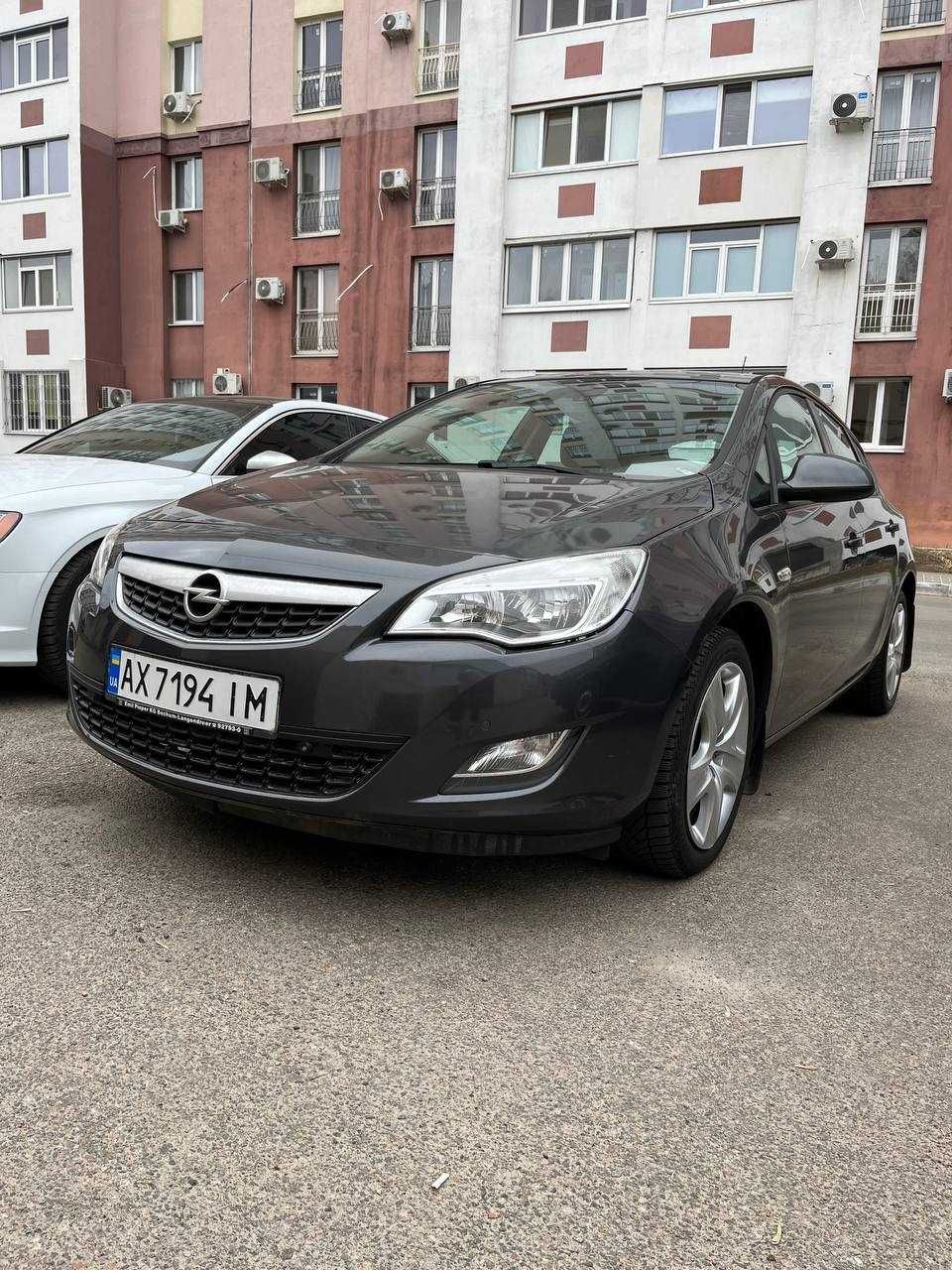 Opel Astra J, 2010, 1.4 Бензин