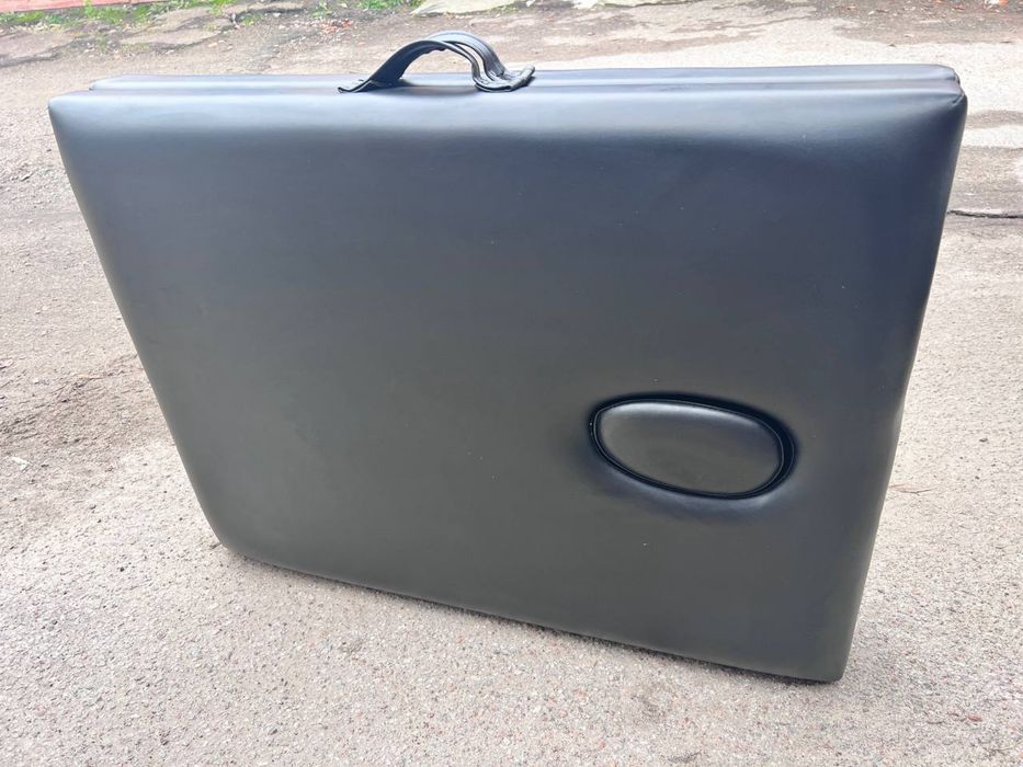 Продам масажний стіл стан  нового