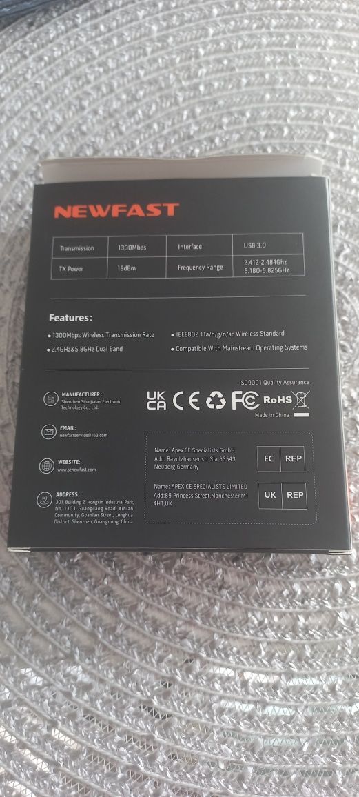 Nowy, zapakowany Adapter