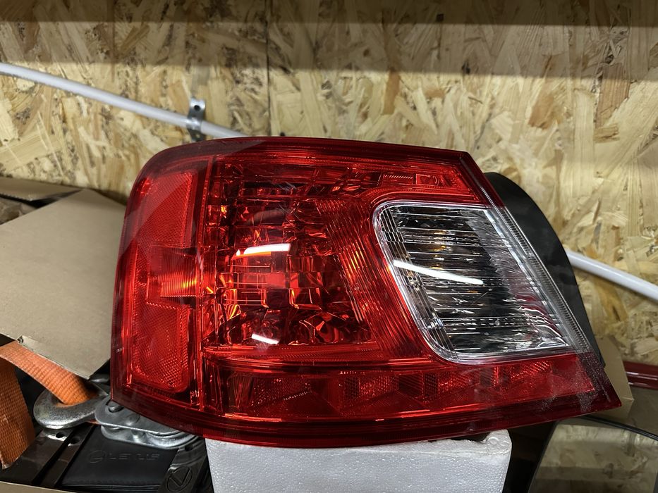 Mitsubishi galant Ліхтар задній ліивий, фонарь задний левый
