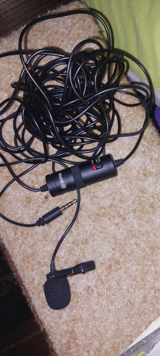 Микрофон петличный .