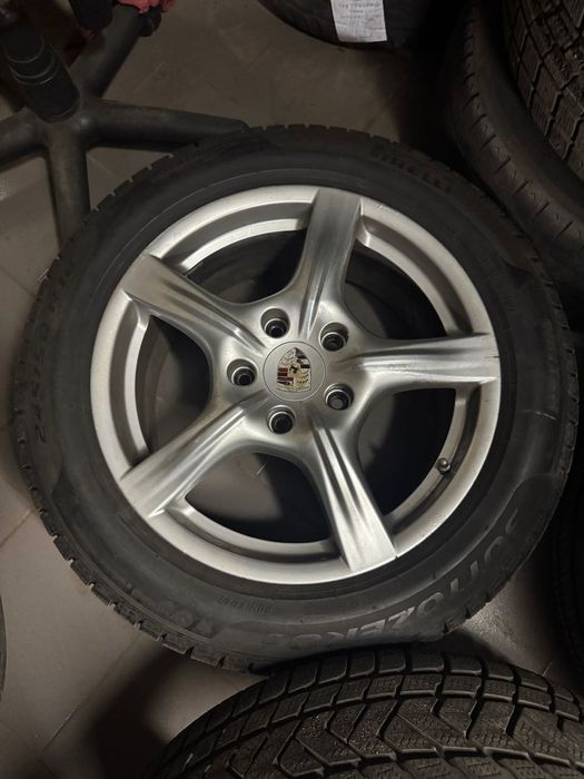 Різноширока зимова гума  на Porsche Panamera 245/50 R18 275/45 R18