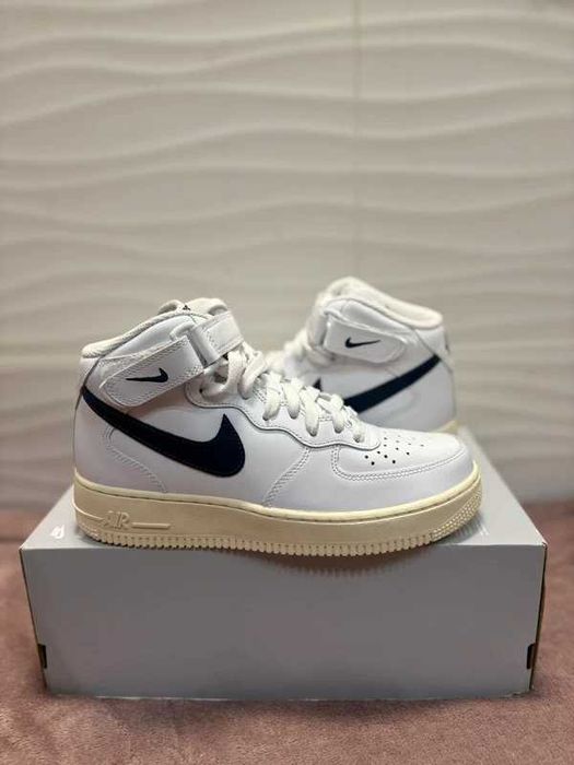 Nike Air Force 1 ‘07 Mid Originais – Novos com Caixa – Tamanho 39