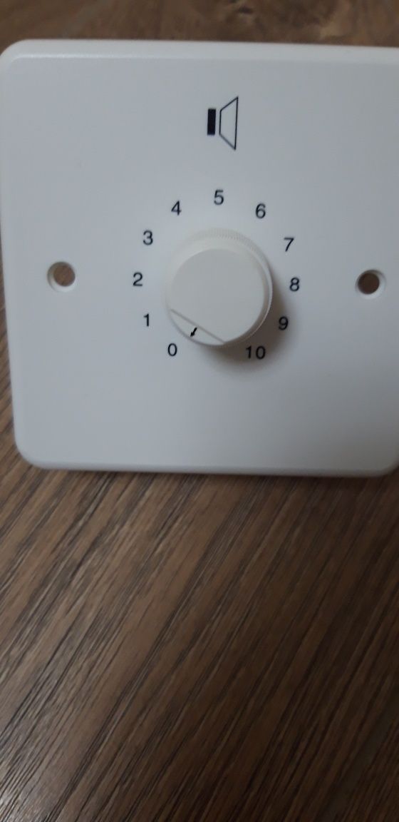 ATT-2100/WS - регулятор громкости, настенный для линий 100 В.