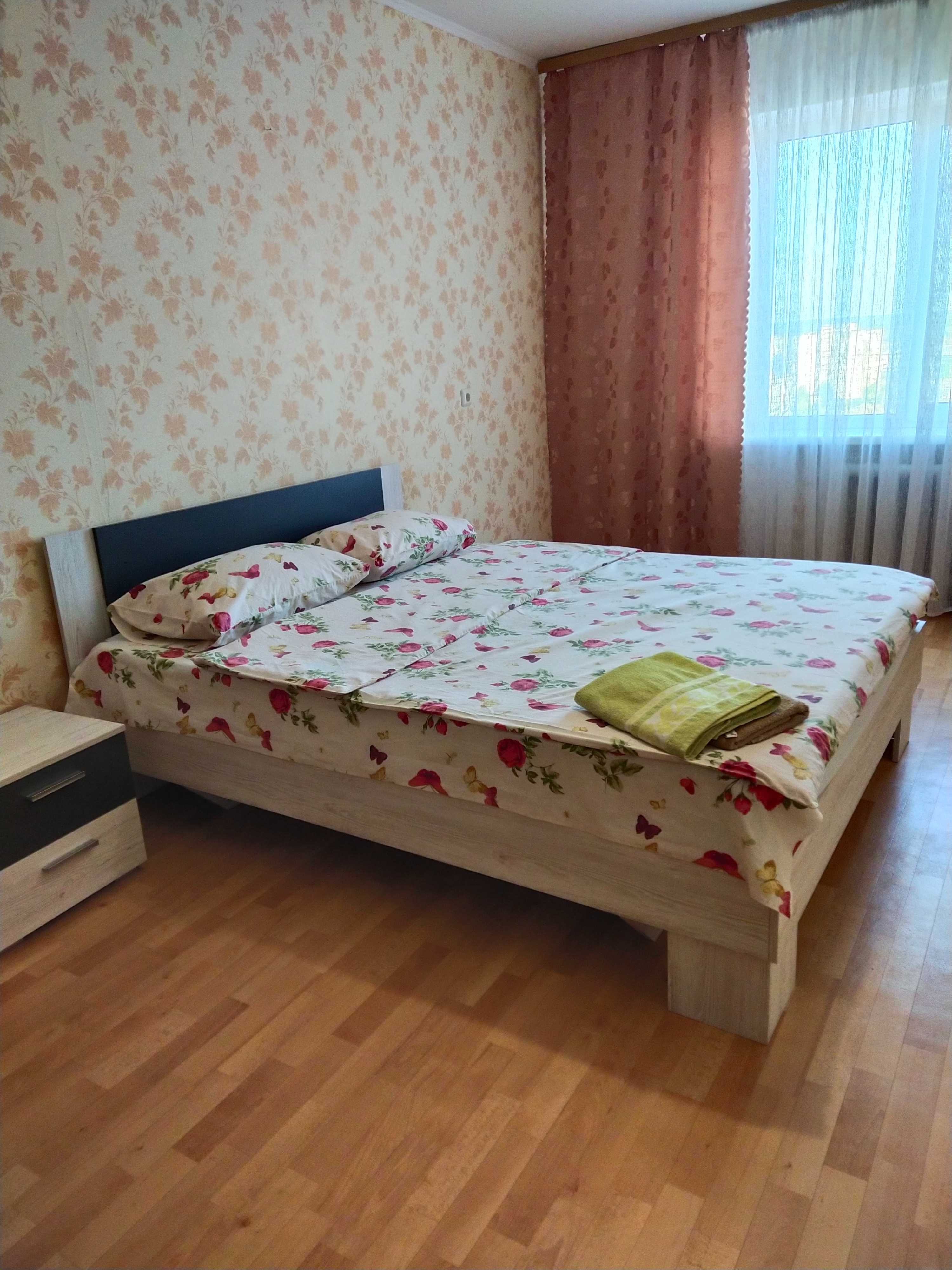 Подобово 2к.  квартира на Троєщині Цвєтаєва 3, Маяковського