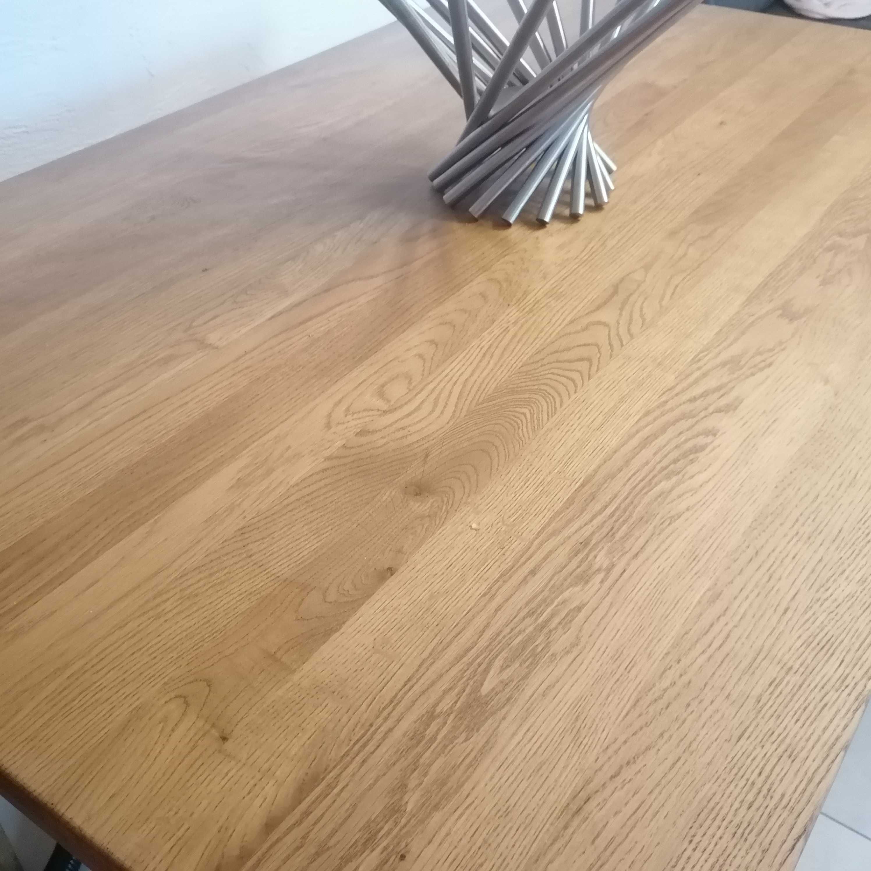 Stół dębowy z litego drewna
