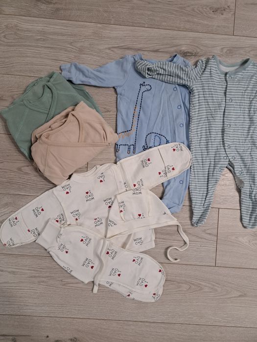 Продам лот речей для новонародженого