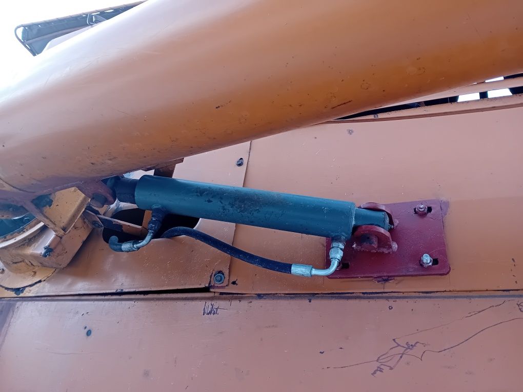 Bizon ZO56 kombajn