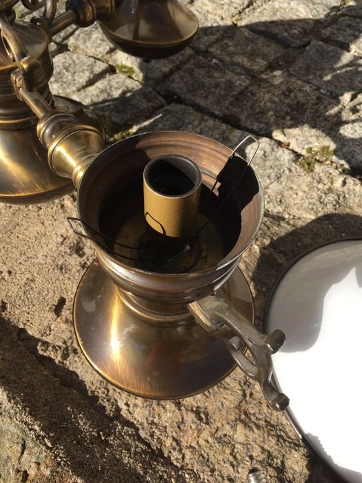 3 candeeiros branco vintage tipo candelabro antigo com suporte dourado
