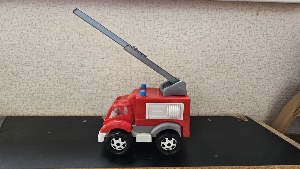 Машинка пожарная, экскаватор