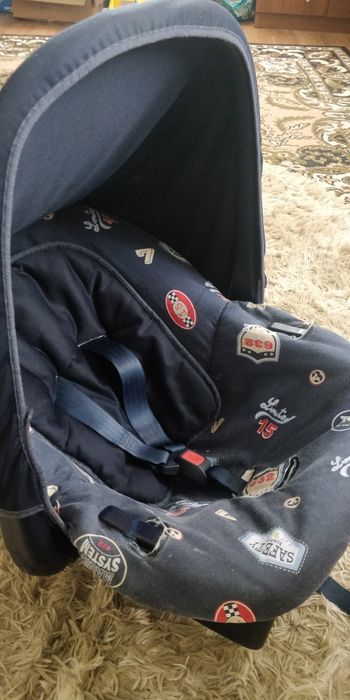 Автокрісло, переноска для дітей