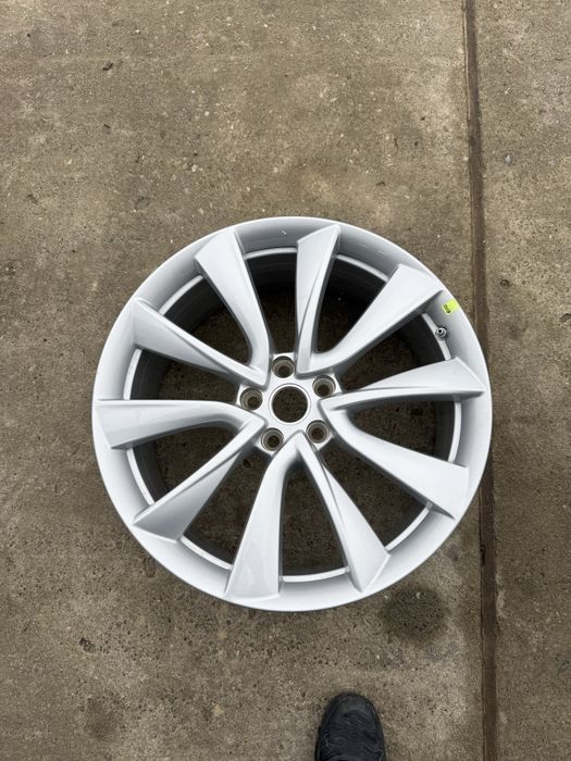 Диски 20 5.114,3 ET35 8,5jx20H2 Tesla Model 3 запаска одиничка
