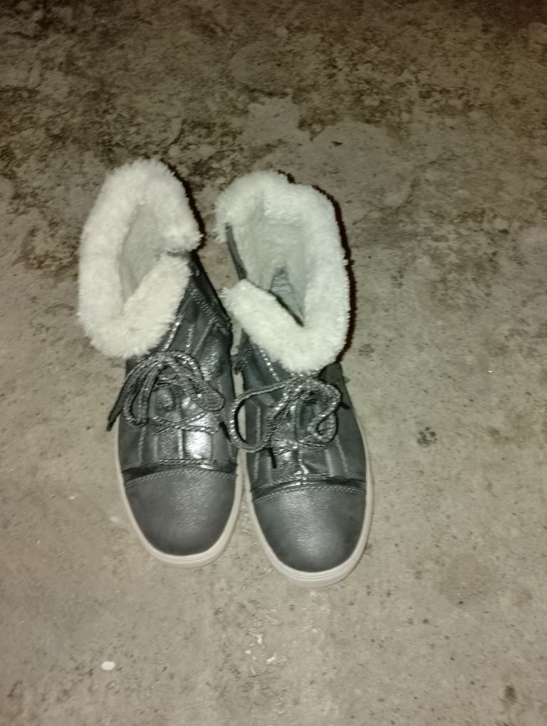 Sprzedam buty zimowe