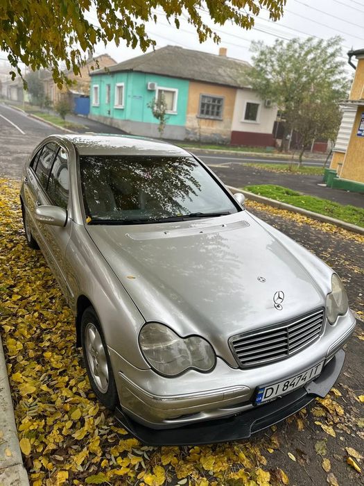 Mercedes Benz w203