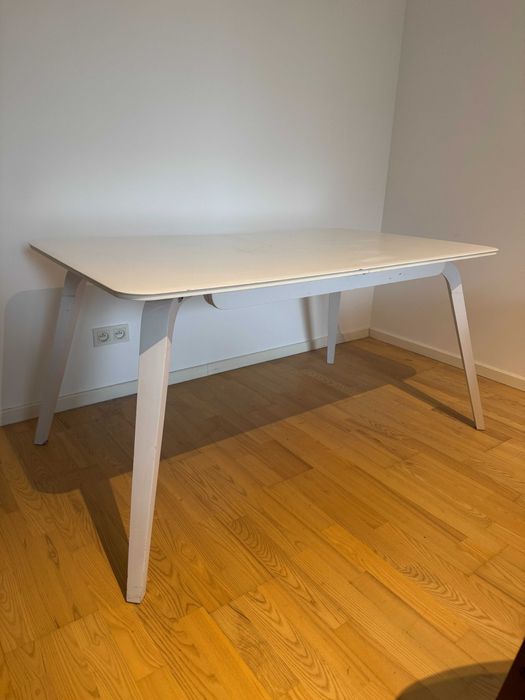 Sprzedam biały rozkładany stół 145-185x85cm