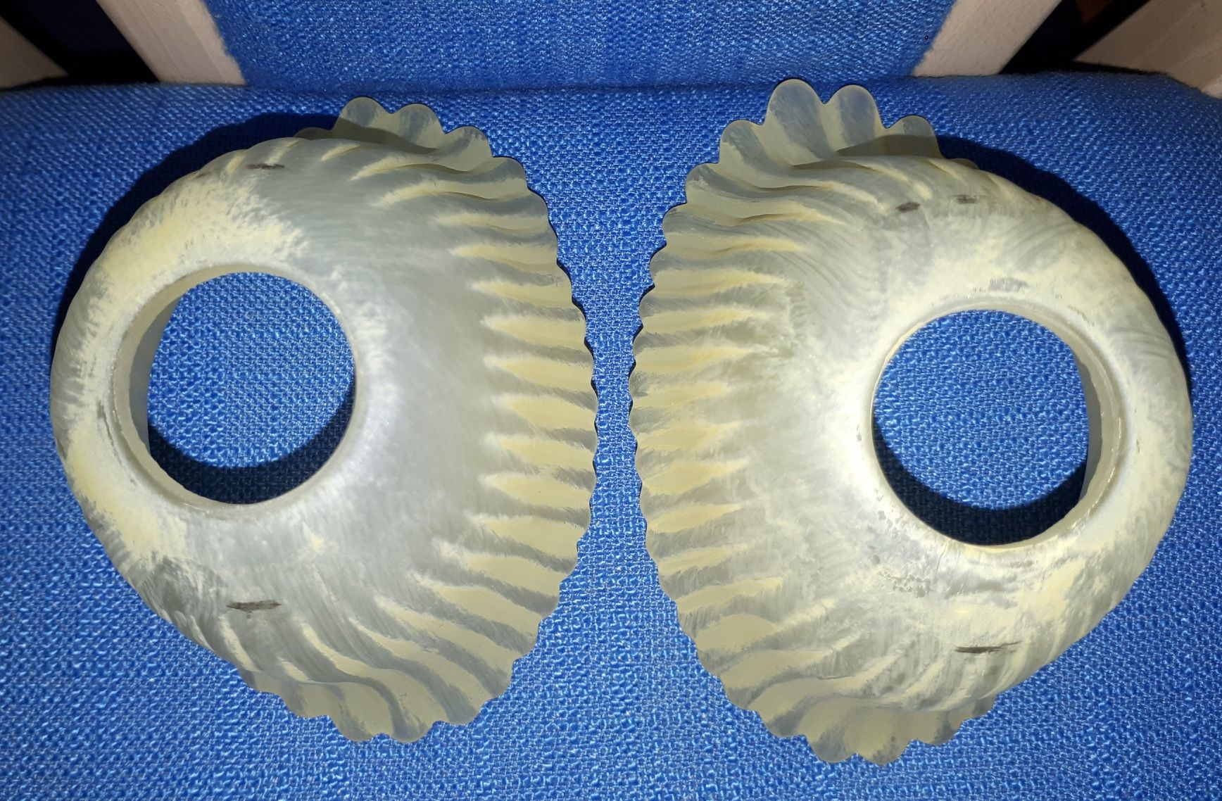 Dwa eleganckie klosze ceramiczne asymetryczne do kinkietu, lampy/ E14