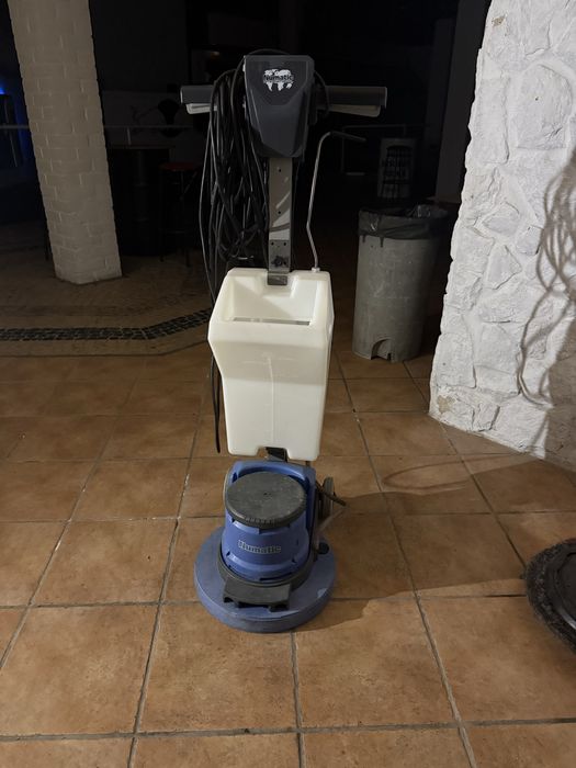 Lavadora,pouco uso..