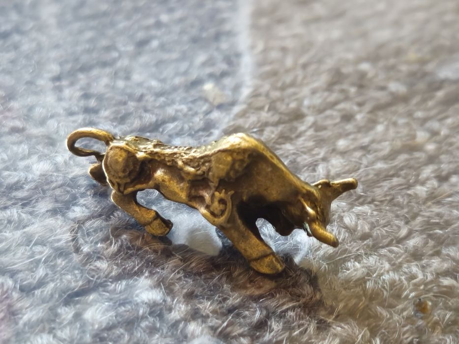 Nowa figurka z mosiądzu Byk Bull Wall Street Donald Trump lata.80