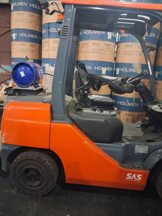 Газовий навантажувач TOYOTA 06-8-FG-30-F