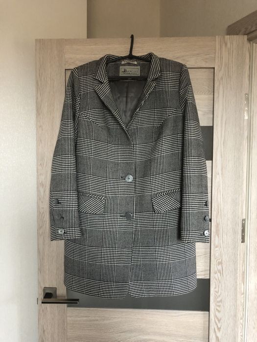 Пальто жіноче , розмір L