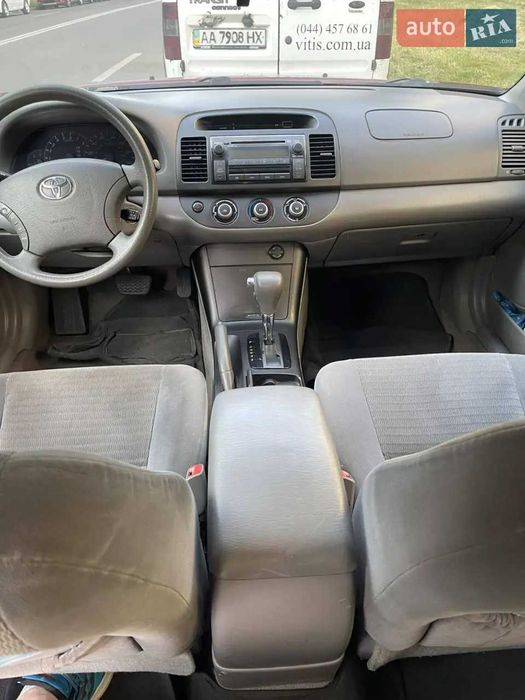 Автомобиль  Тойота