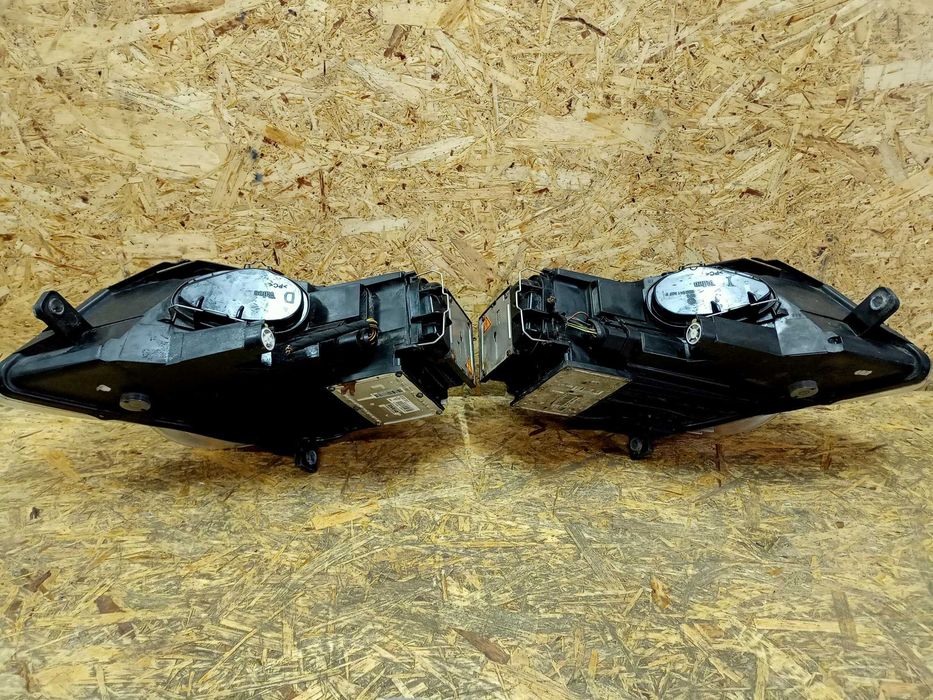 VW Volkswagen Passat B6 xenon lampa przód przednia prawa lewa Anglik