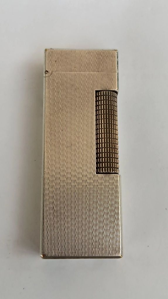 Isqueiros marca Dunhill e Ronson