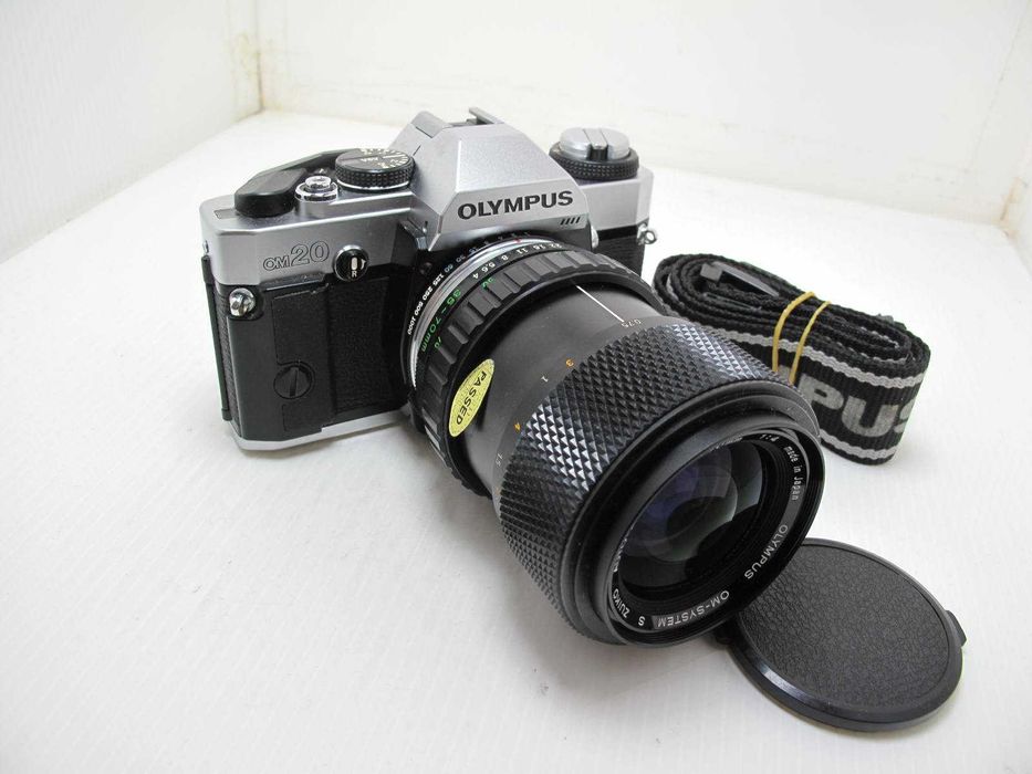 Olympus  OM 20 com Ojectiva OM Auto zoom 35 - 70
