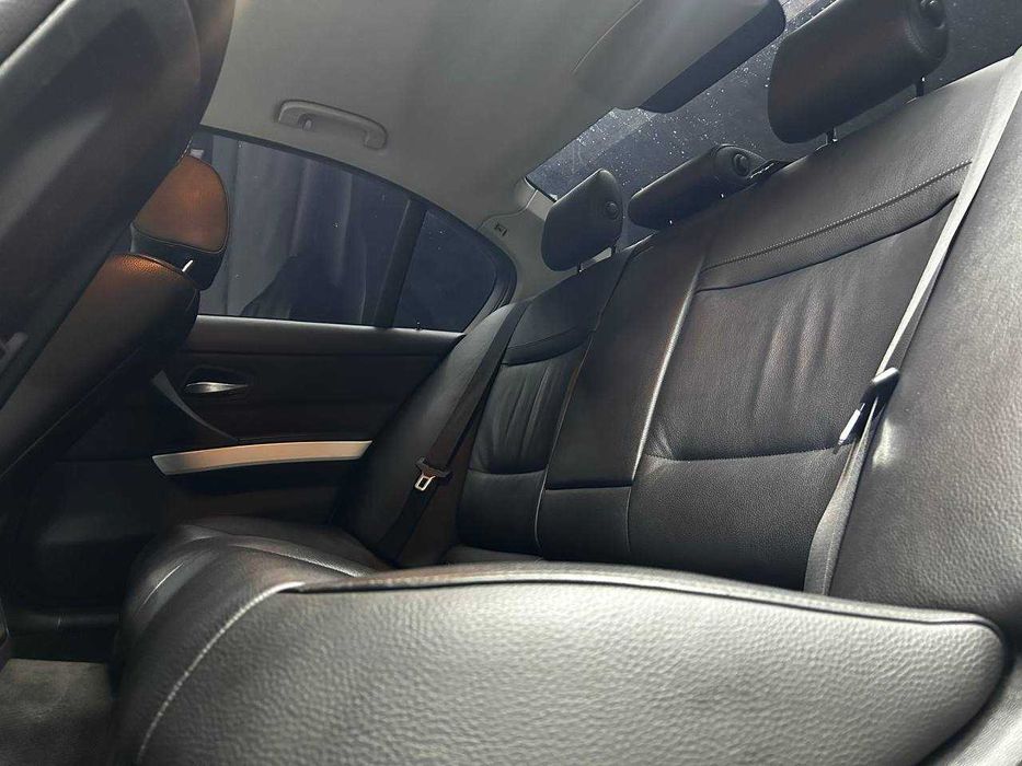 BMW 320 d 2011 року