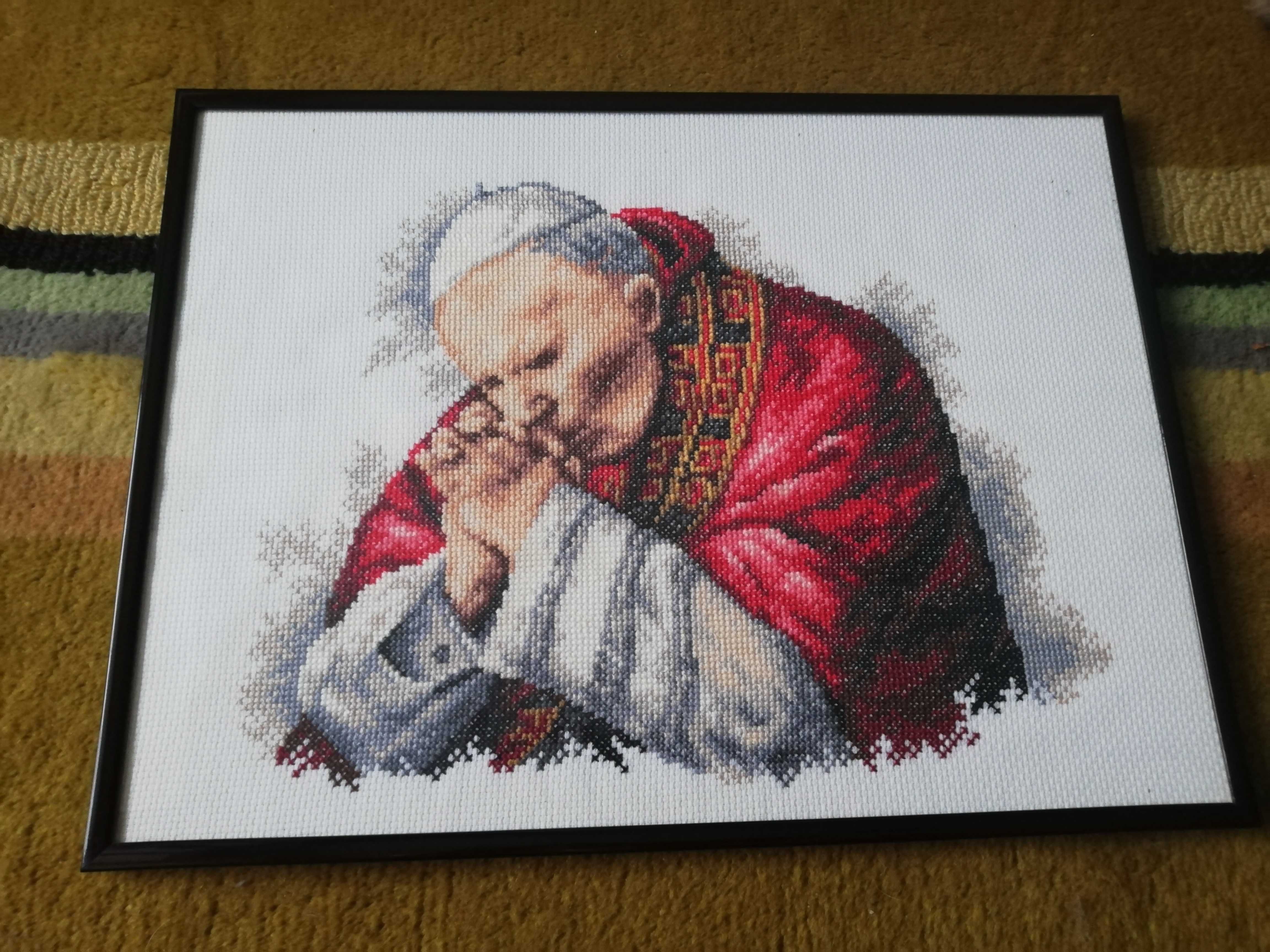 Obraz Jana Pawła II ręcznie haftowany krzyżykiem 30 x 40