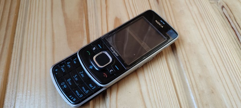 Nokia 6120 Navigation