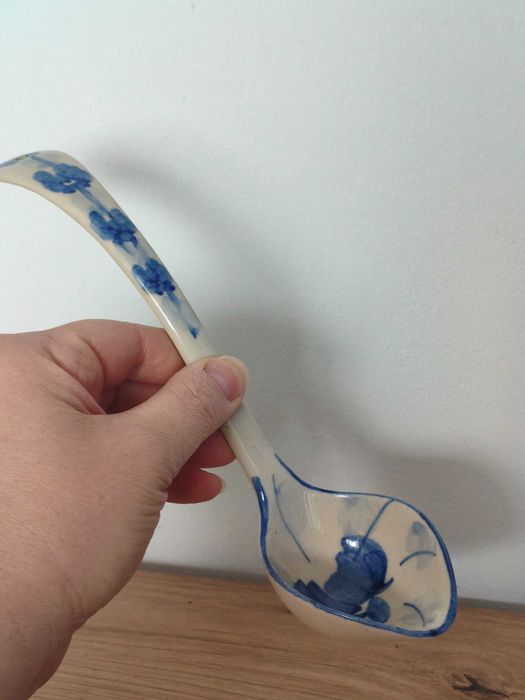 Łyżka wazowa ceramika Koło wzór kobalt