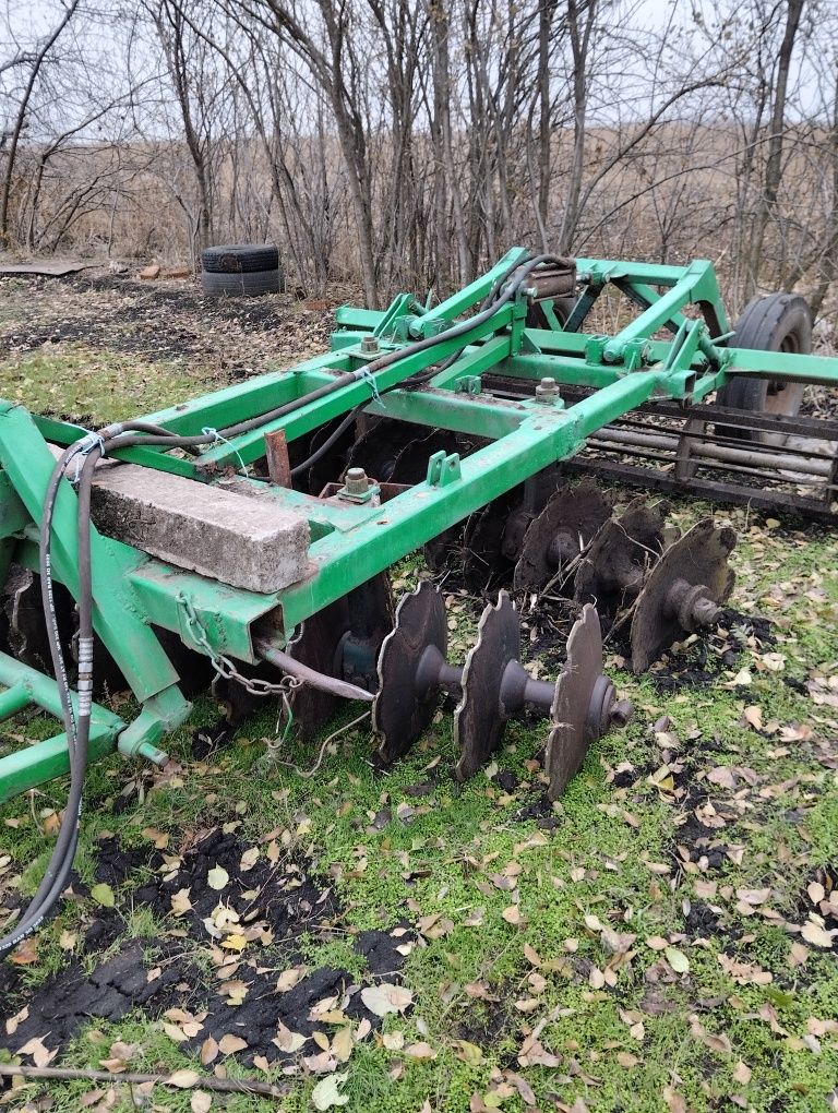 Продам дискову борону.