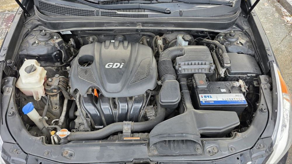 Hyundai Sonata 2.4 бензин, 2011 год. Первый владелец. Кузов не крашен