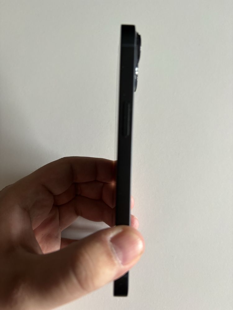 iPhone 14 128GB midnight