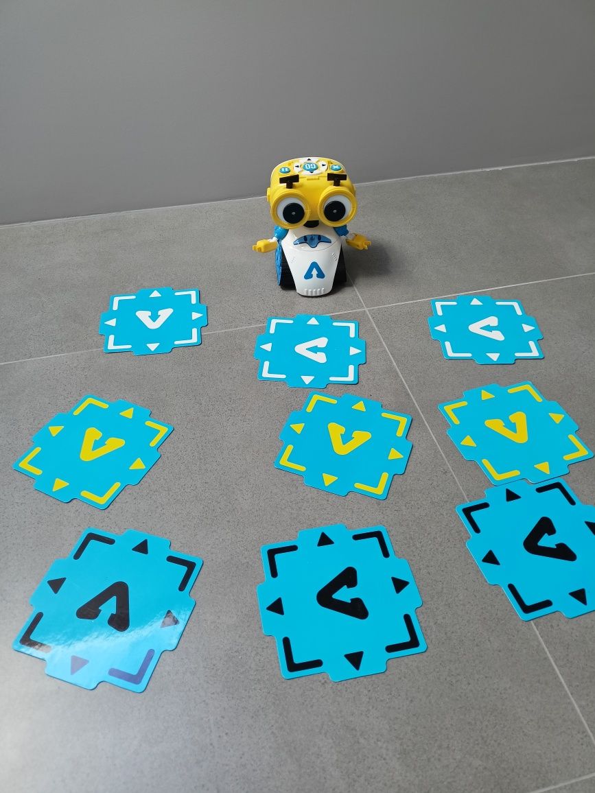 Andy - robot do nauki programowania i kodowania