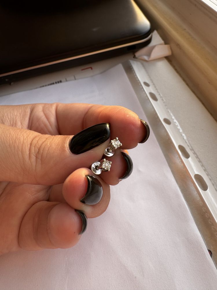 Сережки пусети с діамантом біле золото 585