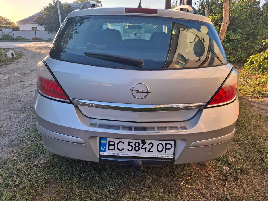 Авто opel Astra H