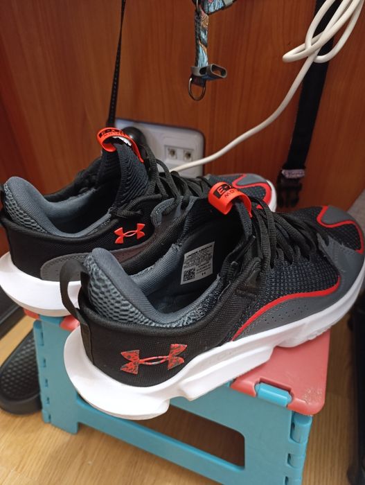 Кроссовки Under armour