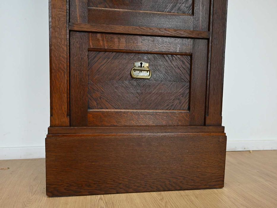 wąski słupek biblioteka jednodrzwiowa 092304