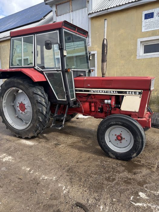 International 844s, ih case