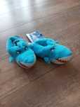 Nowe kapcie rekiny 26/27