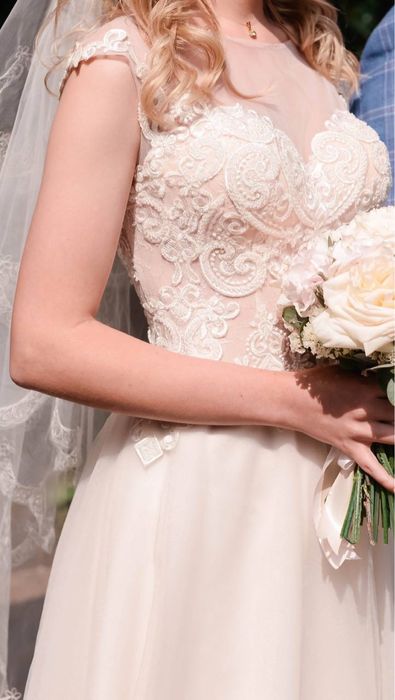 Сукня айворі весільна