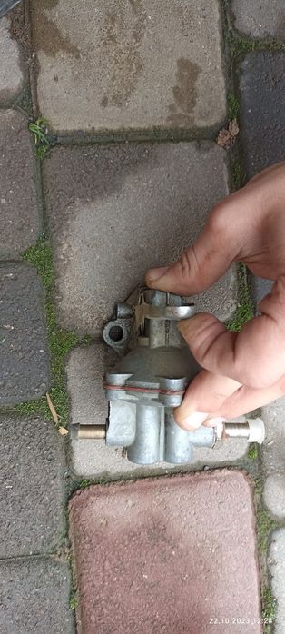 Бензонасос.    .