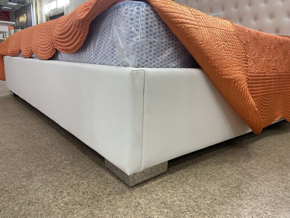 Мягкая высокая кровать БЕТТАНИ 180*200 см в белой еко-коже, TM Frisco