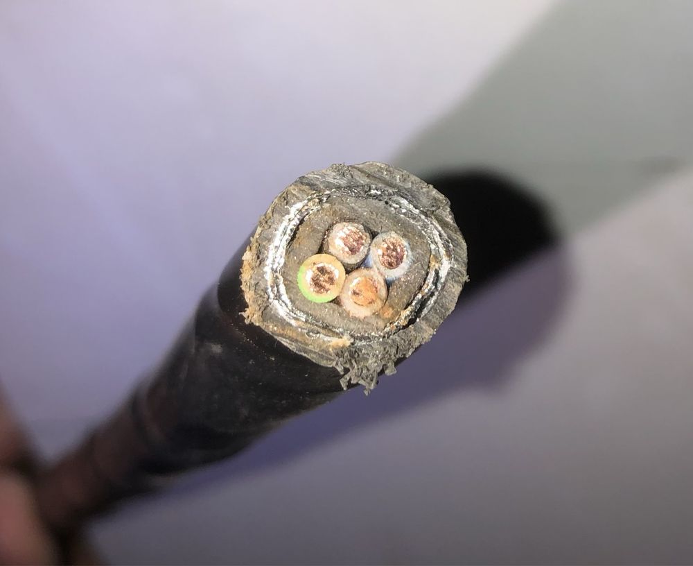 Кабель ВБбШв 4х2,5.