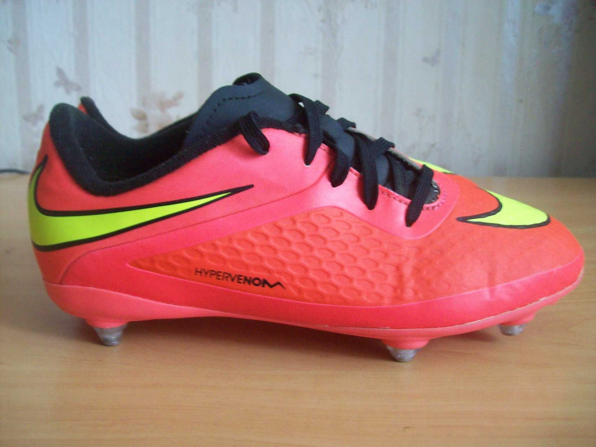 Korki wkręty NIKE HYPERVENOM roz.eu-38